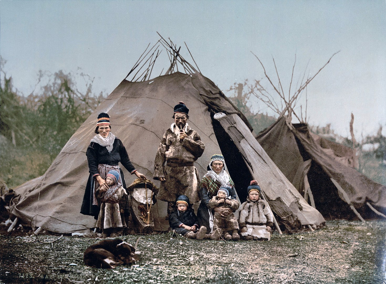 Retrato de una familia sami, en 1900.