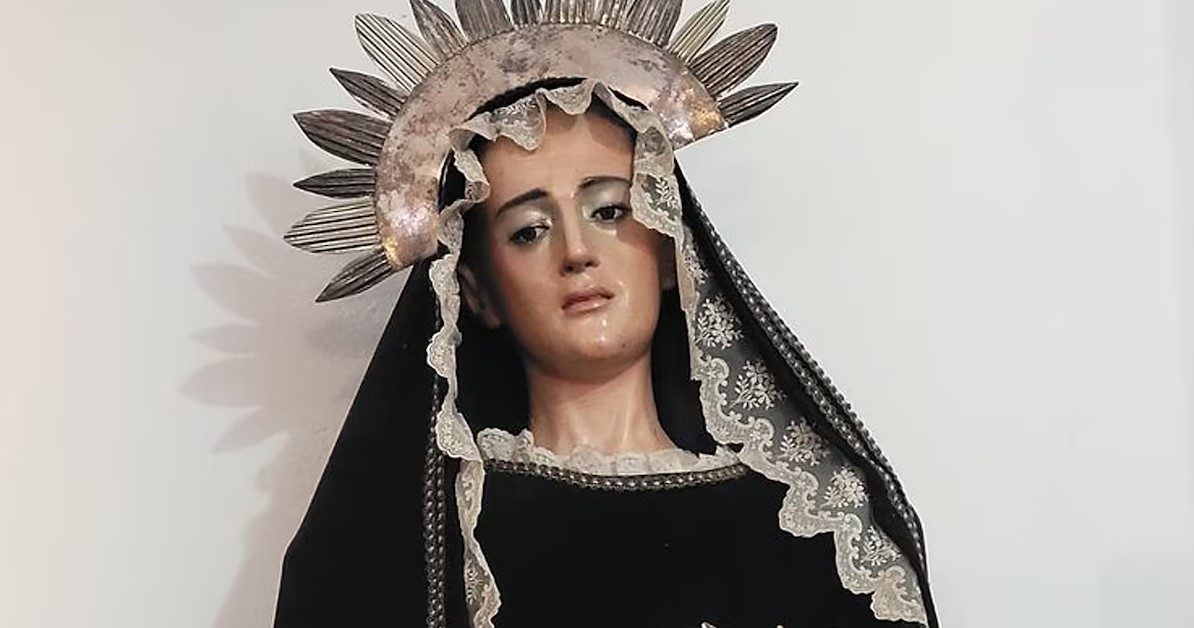 La imagen de la Virgen brotó lágrimas durante tres días.
