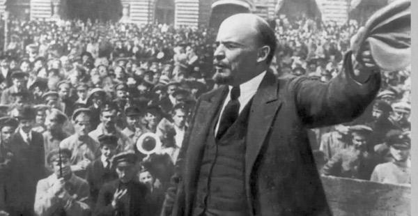 Vladimir Lenin asumió presidencia del 1er gobierno soviético-0