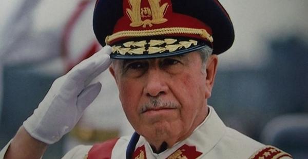 Augusto Pinochet es detenido en Londres-0