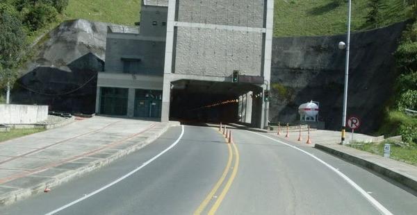 Se inaugura en Colombia el túnel mas largo de América Latina-0