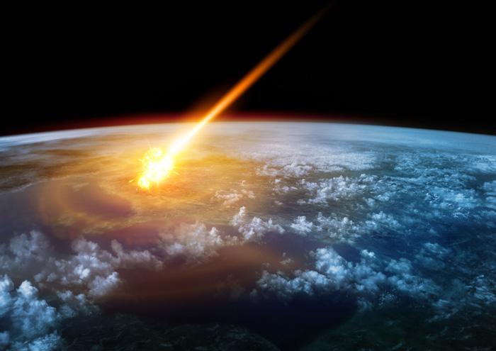 Un meteorito explota sobre Cheliábinsk, Rusia-0
