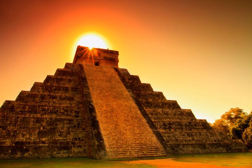 Hallan una pirámide oculta dentro del templo de Chichén Itzá-0