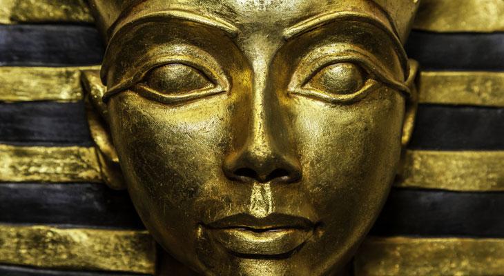 Egipto busca detener la subasta de un busto de Tutankamón-0