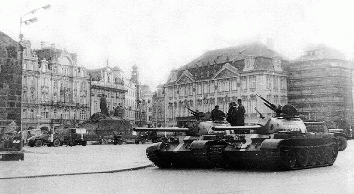 Fuerzas del Pacto de Varsovia invaden Checoslovaquia-0