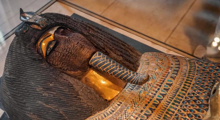 Histórica presentación en Egipto: 59 sarcófagos de 2600 años de antigüedad con momias intactas-0