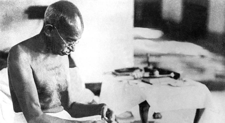 Gandhi fue condenado a seis años de cárcel-0