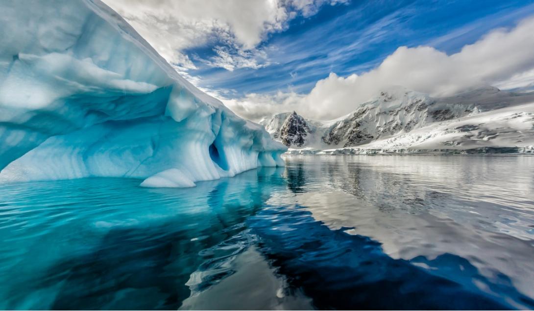 Descubren un río de casi 500 kilómetros de largo bajo el hielo de la Antártida-0