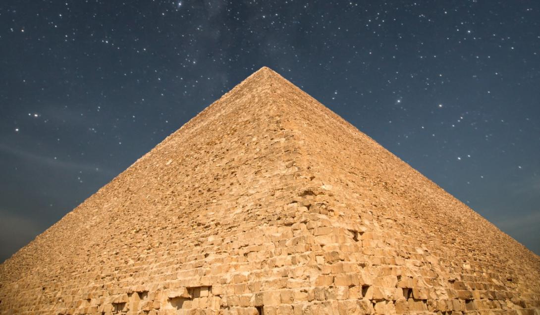 Descubren una nueva pirámide en Egipto, dedicada a una reina desconocida, con 300 momias-0